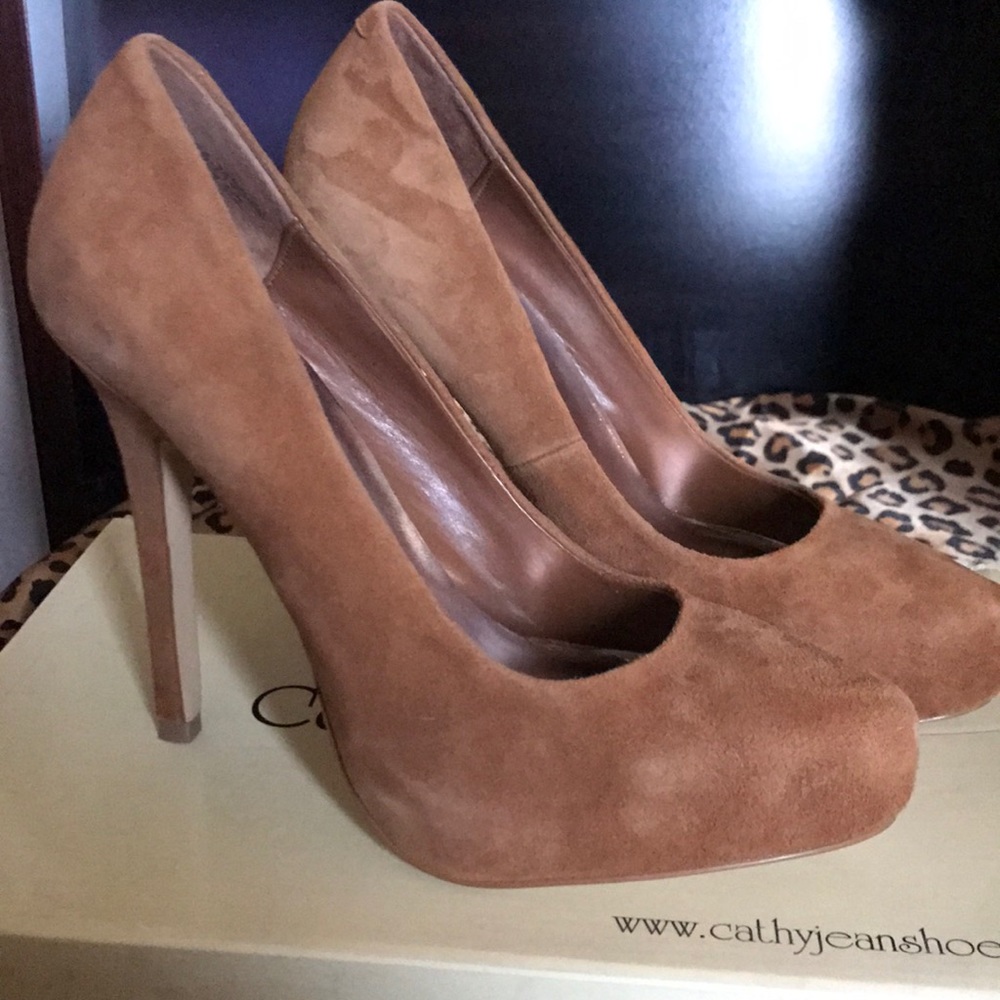 High heel shoes
